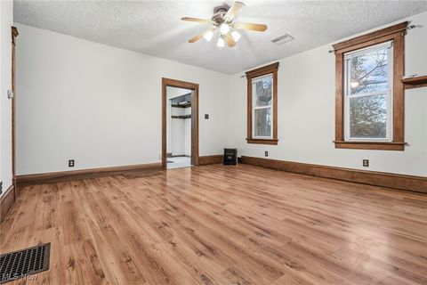 Tiny photo for 4692 Beechwood Avenue NE, Paris, OH 44669 (MLS # 5178358)