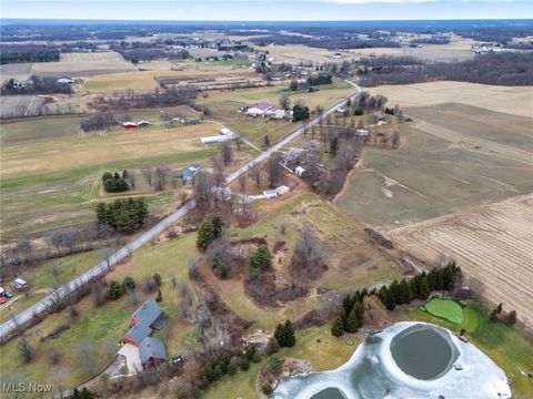 Tiny photo for 4692 Beechwood Avenue NE, Paris, OH 44669 (MLS # 5178358)