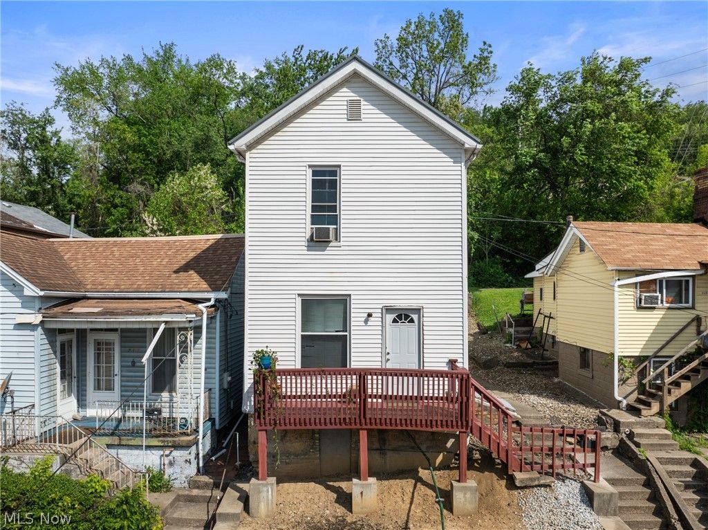Photo of 715 N Zane Highway, Martins Ferry, OH 43935 (MLS # 5207837)