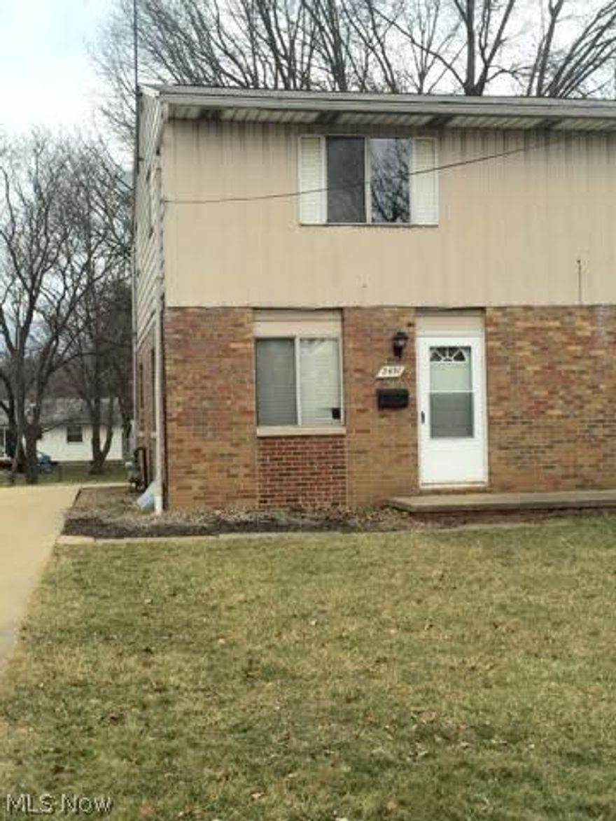 Very spacious 2 bedroom 1 bath duplex. Spacious Eat-In Kitchen. Master bedroom has double closets. Full basement with laundry hookups. Tenant has their own driveway.