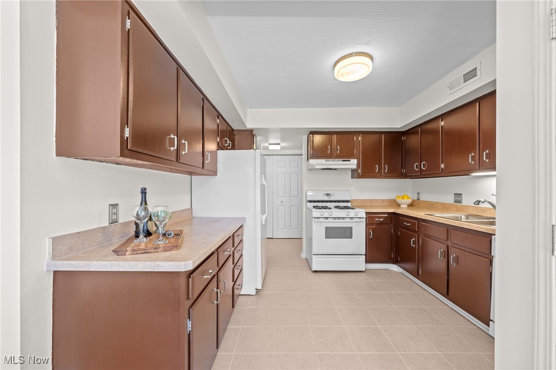 6330 Greenwood