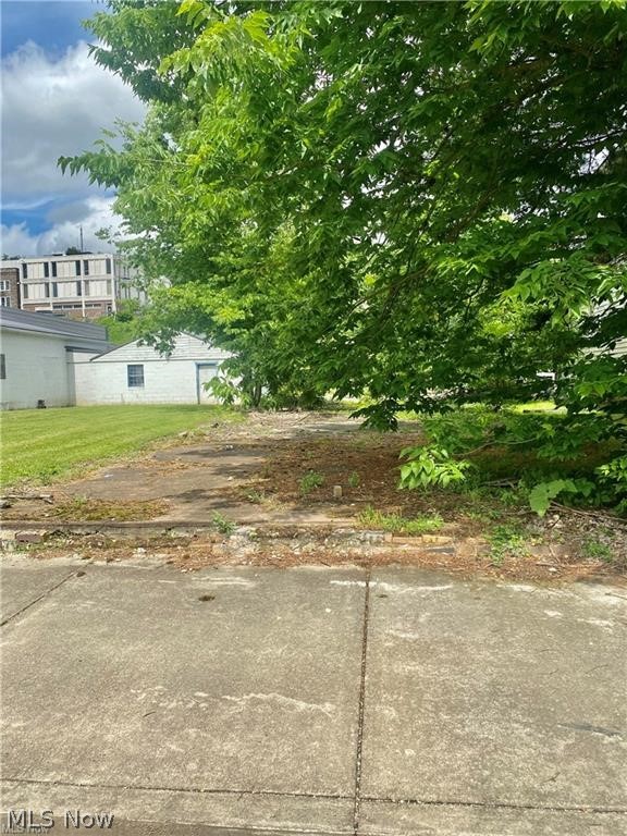 S Chester Street, New Cumberland, West Virginia image 3