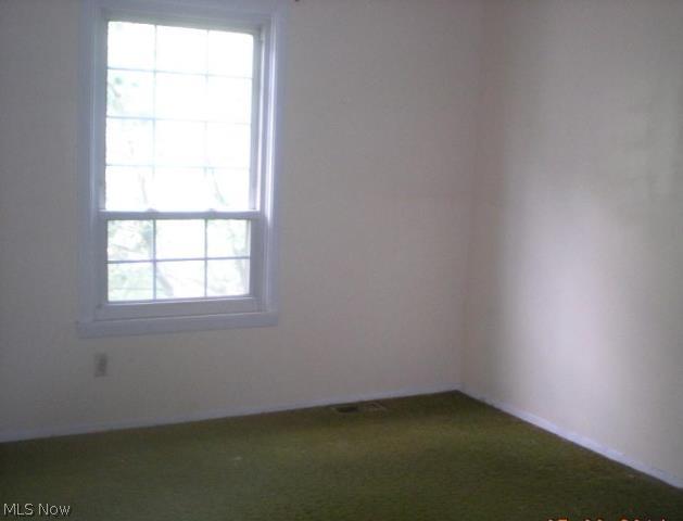 Village Green Condos 02 - Residential