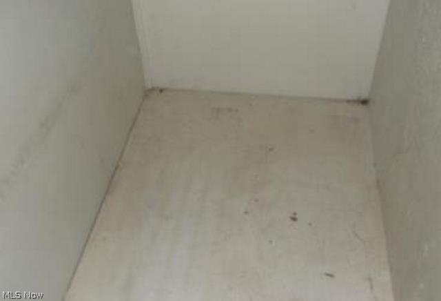 Village Green Condos 02 - Residential