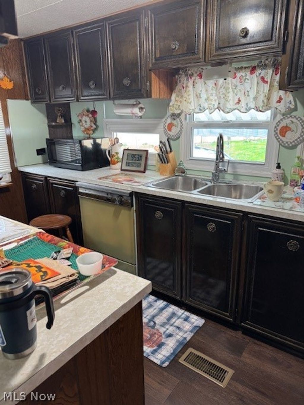 Photo of 1705 E 28 Street ST #42, Ashtabula, OH 44004 (MLS # 5206731)