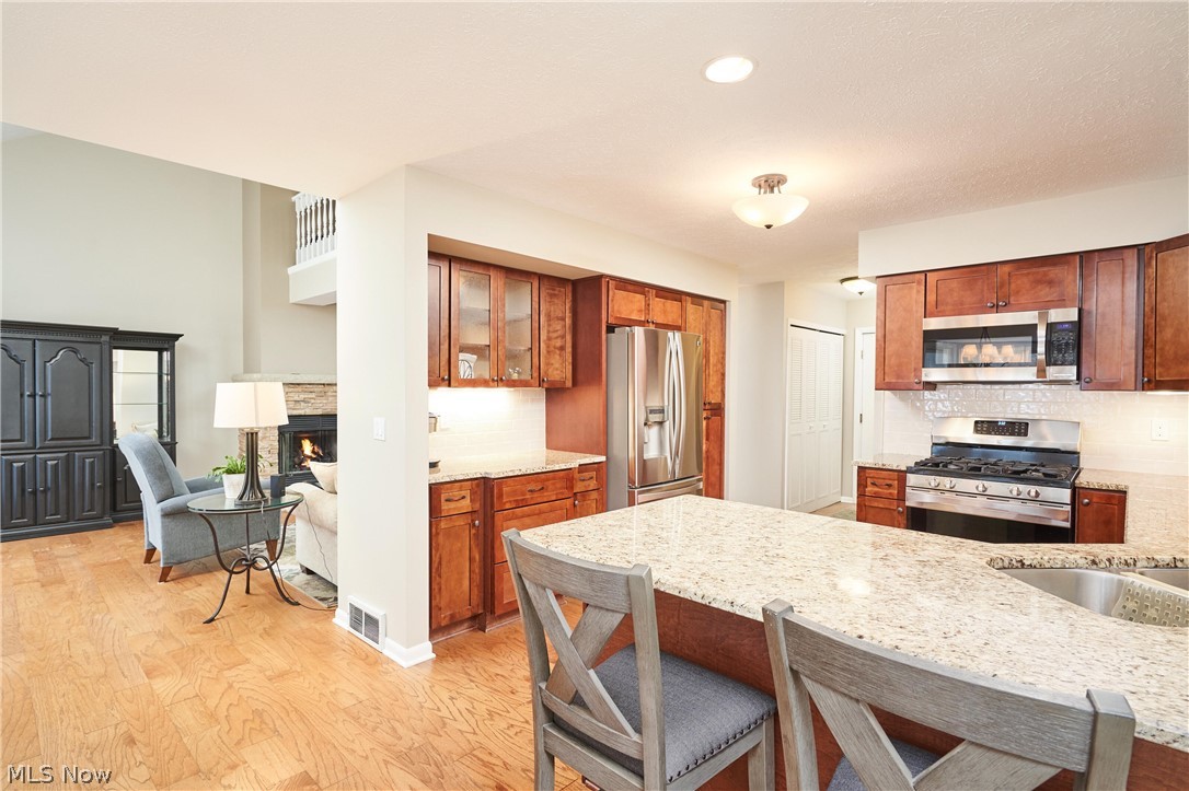 Hampton Glen Condo Ph #iv - Residential