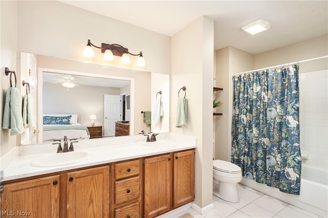 Hampton Glen Condo Ph #iv - Residential