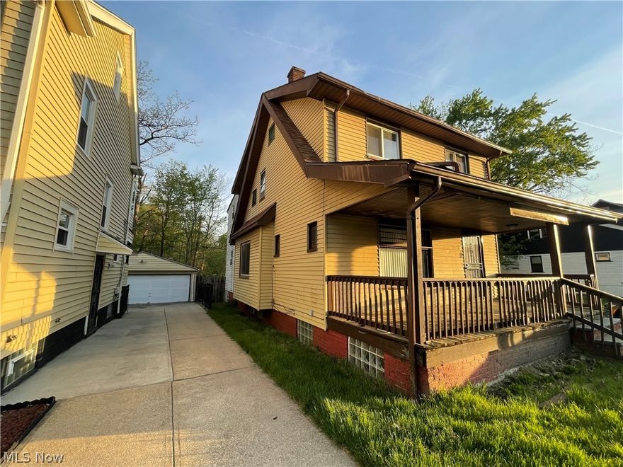 Welcome to 13704 Alvin Ave! This 3-bedroom, 1 bathroom colonial is looking for the right investor, contractor or handy homeowner to give this home the update it deserves!