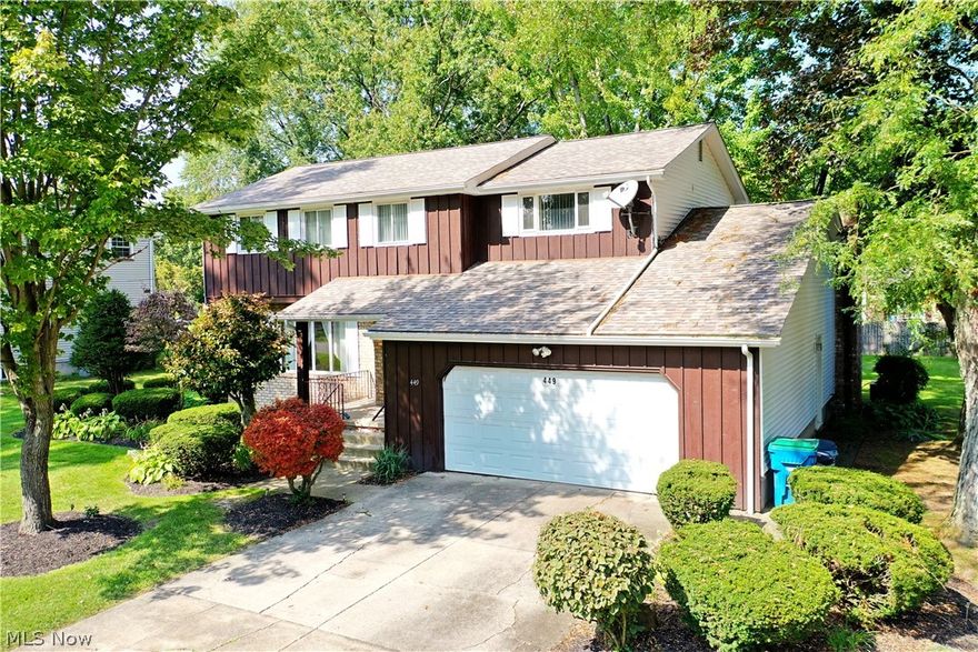 This fantastic 4 bedroom Liberty Township home boasts 4 bedrooms and extra living space. This home has great curb appeal. Inside, the foyer into the home leads in to the front sitting room and around into a formal dining room and through to the kitchen.  a spacious Family room sits behind the garage for a more spread out living space.  The home has 4 large bedrooms upstairs with a Master featuring a walk in closet and built in vanity.  This home has 4 bathrooms, 2 upstairs 1 on main floor and 1 in the beatiful refinished basement. Private backyard, with park like landscaping!  Newer Furnace, Hot water tank and Roof make this home a solid buy!  Request showing today, This home will not last!