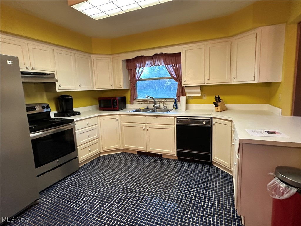 Artesian Lake Estates - Residential