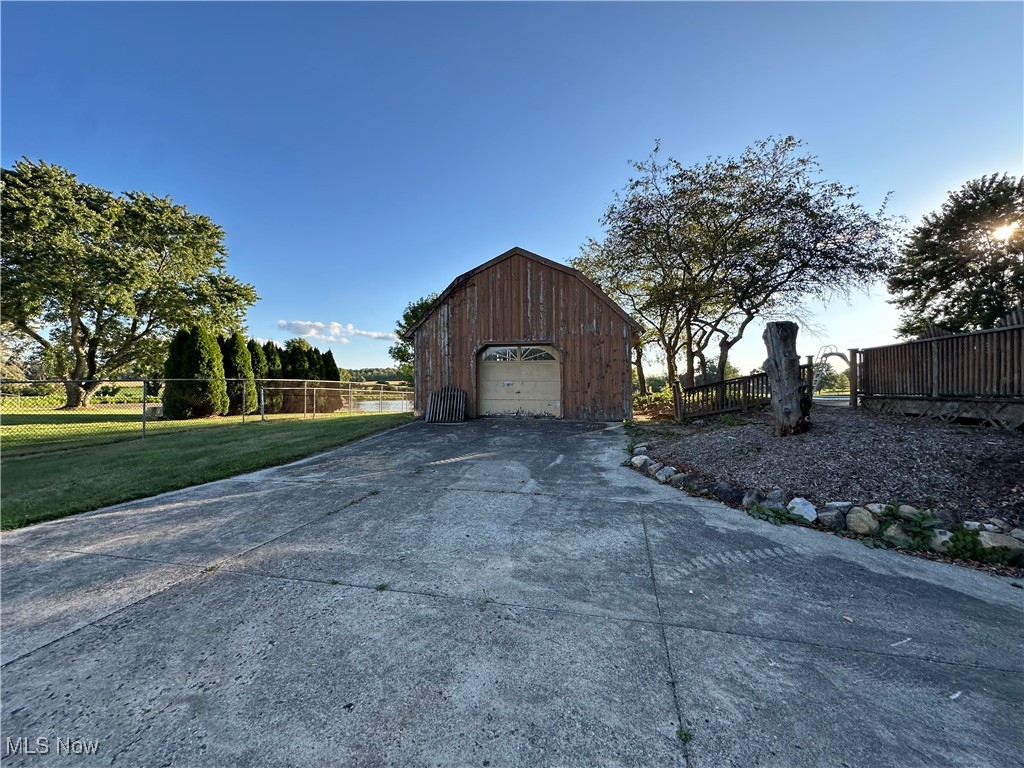 Artesian Lake Estates - Residential