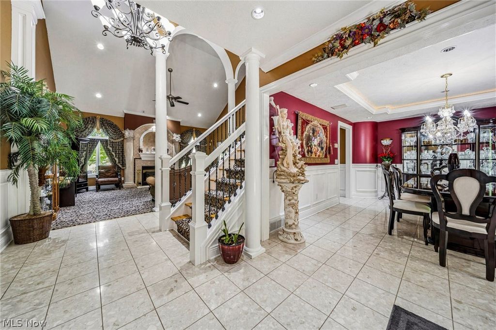 Photo of 10600 Locust Grove Drive, Chardon, OH 44024 (MLS # 5215411)