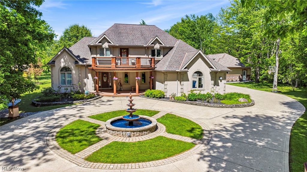 Photo of 10600 Locust Grove Drive, Chardon, OH 44024 (MLS # 5215411)
