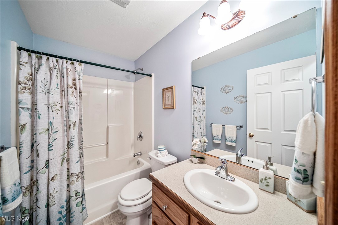 2749 Sheffield Road, Jefferson, Ohio image 16