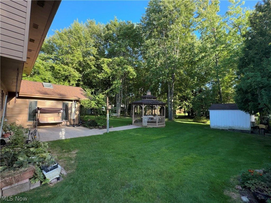 6818 Wildwood Trail