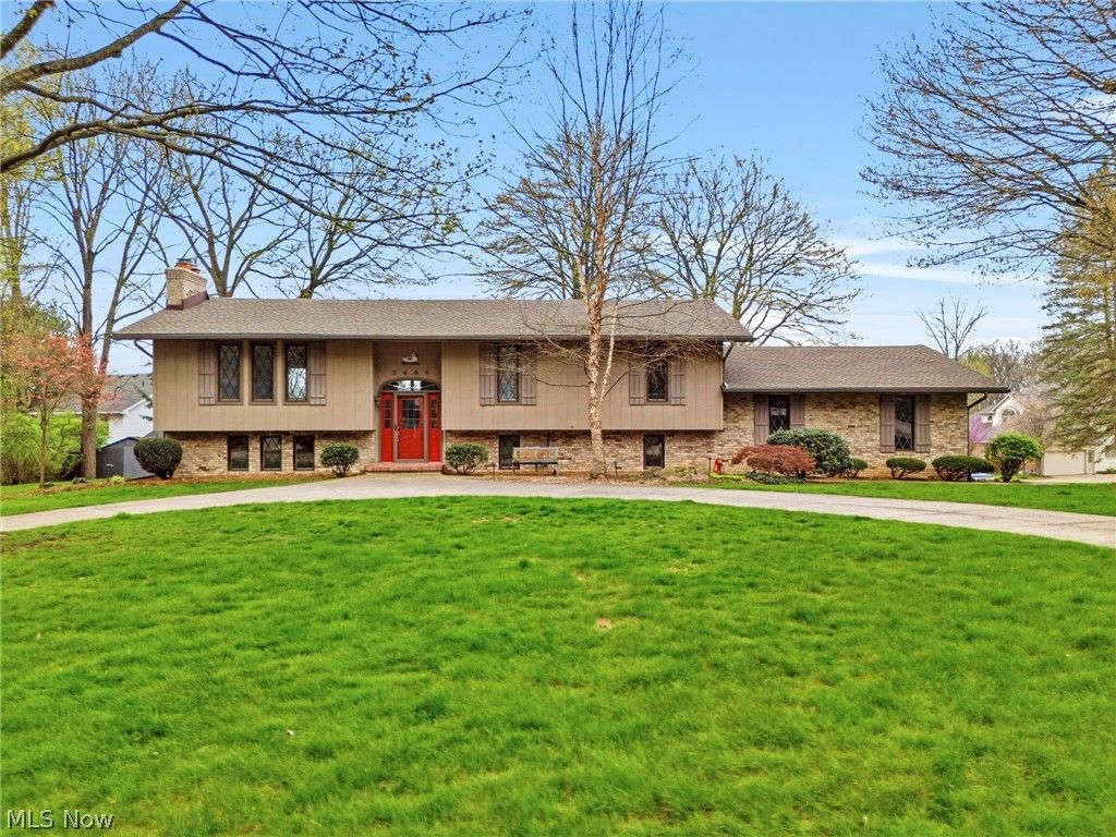 Photo of 2400 Lancaster Road, Akron, OH 44313 (MLS # 5196732)