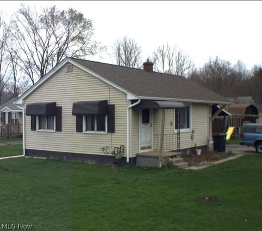 Great starter or investment property, 2 bedroom, large living room and eat in kitchen with 1 car garage and full basement on large corner lot. Roof, vinyl siding, and central air updated in approximately 2012. Can be shown on short notice.