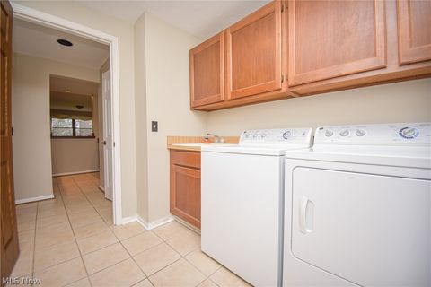 Tiny photo for 18086 Winchester Court, Strongsville, OH 44136 (MLS # 5197742)