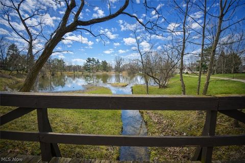 Tiny photo for 18086 Winchester Court, Strongsville, OH 44136 (MLS # 5197742)