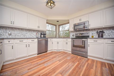 Tiny photo for 18086 Winchester Court, Strongsville, OH 44136 (MLS # 5197742)