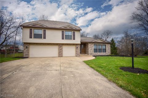 Tiny photo for 18086 Winchester Court, Strongsville, OH 44136 (MLS # 5197742)