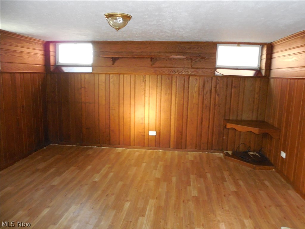 Carlton Crest - Residential Lease