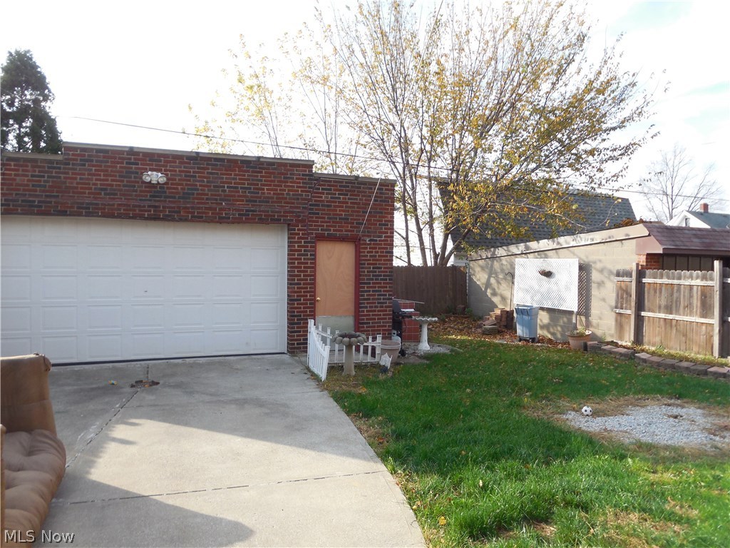 Carlton Crest - Residential Lease