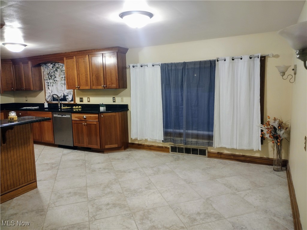 4376 22nd Street, Canton, Ohio image 7