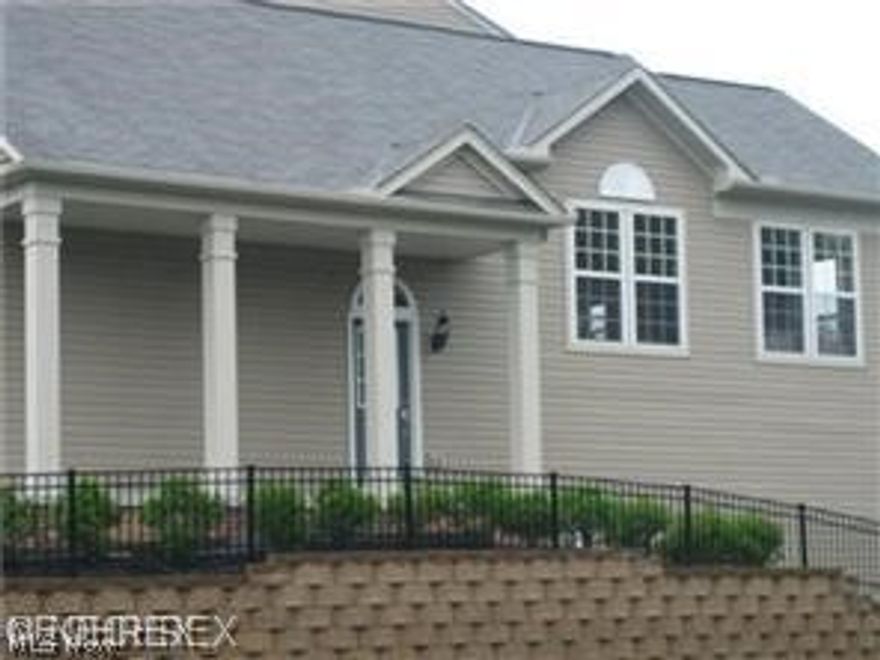 Gorgeous Condo in Montrose Park! 3 bedrooms, 2.5 baths, full laundry room, 2 car garage, Currently occupied by good paying month to month tenant in case you want to keep as rental. If not tenant will be moved by closing.  (tenant paying $1575).  Please make appt to see today!