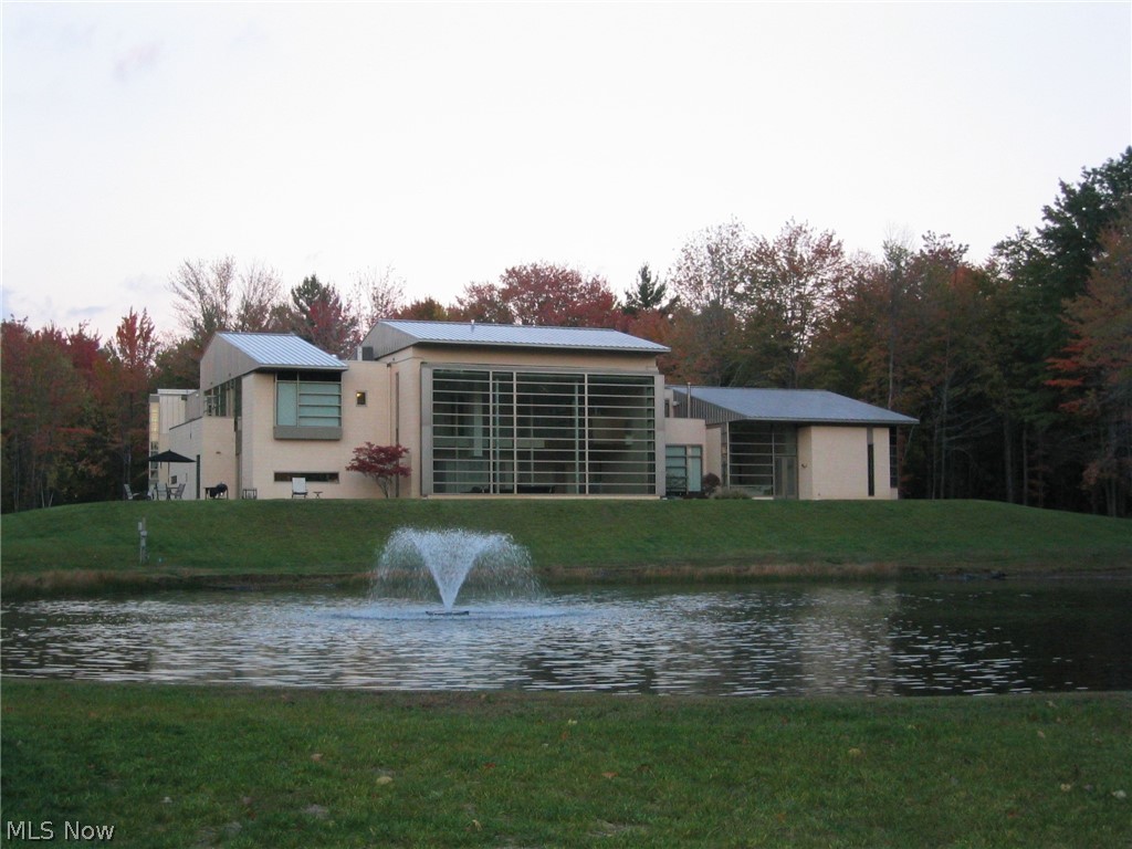 View Chagrin Falls, OH 44022 property