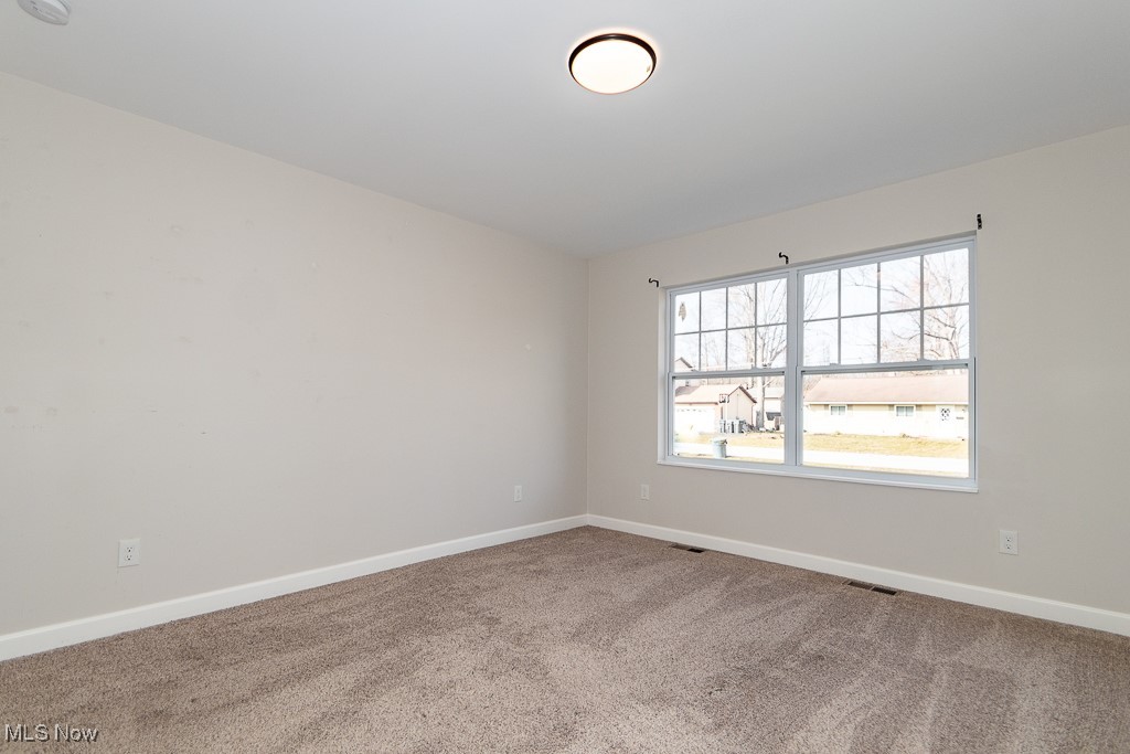 5595 Deerborn Avenue, Mentor, Ohio image 28