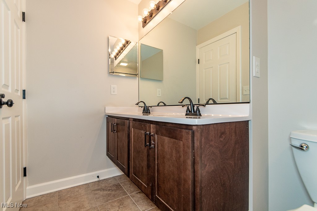 5595 Deerborn Avenue, Mentor, Ohio image 34