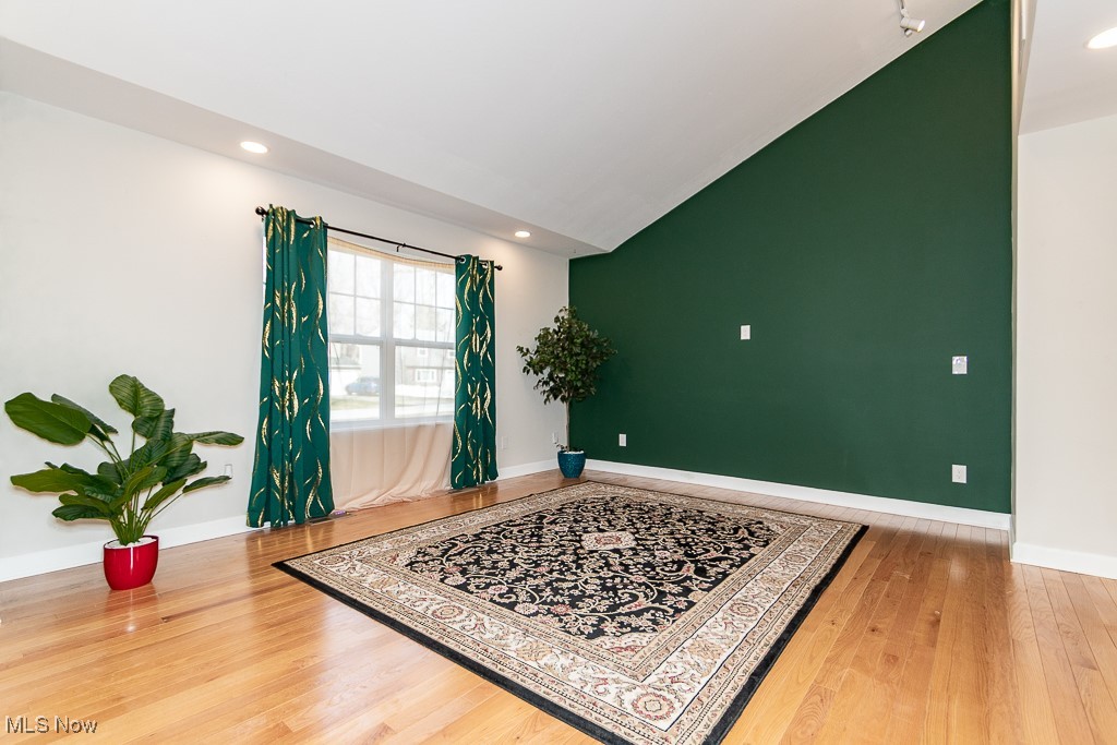 5595 Deerborn Avenue, Mentor, Ohio image 3