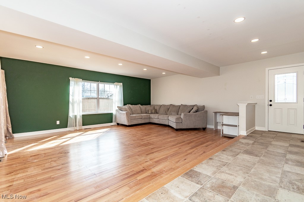 5595 Deerborn Avenue, Mentor, Ohio image 14