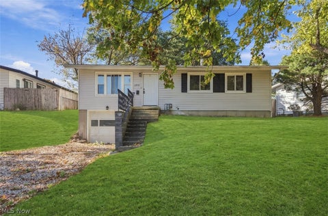 Photo of 2205 Alden Avenue NW, Massillon, OH 44647 (MLS # 5254213)