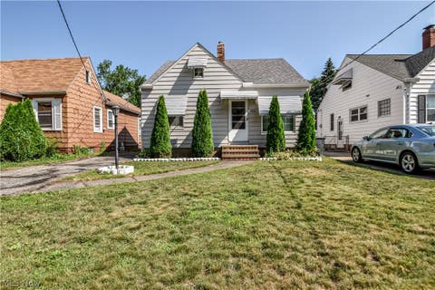 Photo of 908 Wexford Avenue, Parma, OH 44134 (MLS # 5238820)