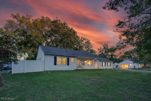 5011 LEAVITT RD, LORAIN, OH 44053 - Image e6f5d478e101bbe6922e2d6dfeb7a8b3/3439774489