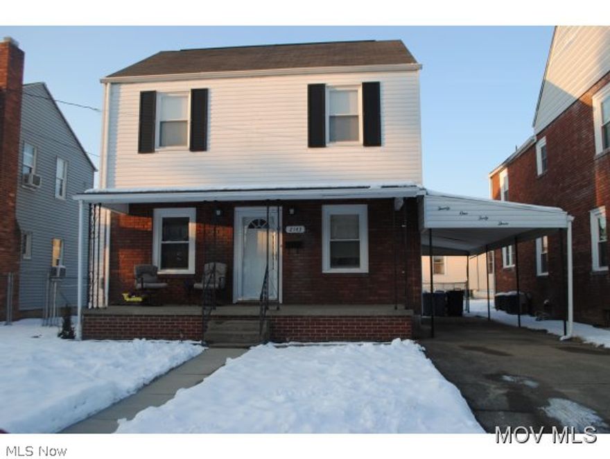 Cute, cute, cute! This 3 bedroom, 1.5 bath home has been updated throughout! Be the first to enjoy the newly finished rec room in basement. Hardwood flooring under upstairs carpet! New deck, fenced back yard, and in a great location near City Park. Move-in ready and waiting for you!!  Elem: Criss Elementary School  Elem/Bus: N  JrHigh: Hamilton Jr. High School  JrHigh/Bus: N  High: Parkersburg High  High/Bus: N  Fire: CIT  Police: CTY  ;SQFT=Fin L1:552, Fin L2:610, Fin Bsmt:247, Fin Above:1409, Fin Total:1409, Unfin Bsmt:236, Unfin Above:236;GAR= 1 Car Carport;PRKG= Off Street, Parking Pad