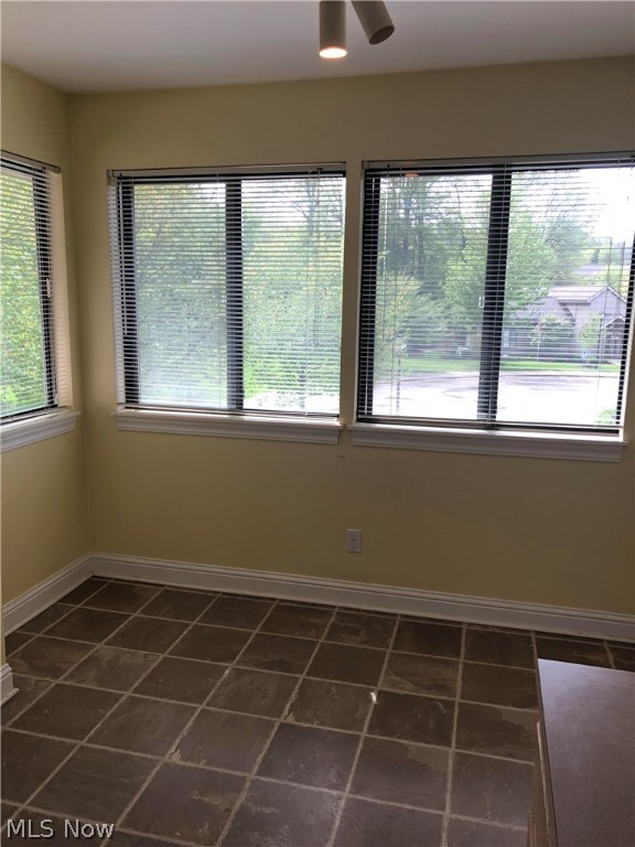 Enclave/Rosemont Rdg Condo Own - Residential