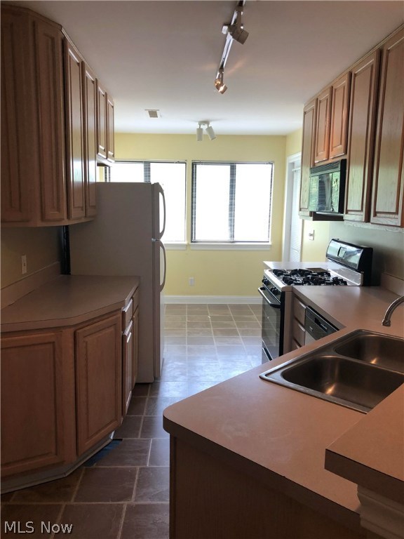 Enclave/Rosemont Rdg Condo Own - Residential