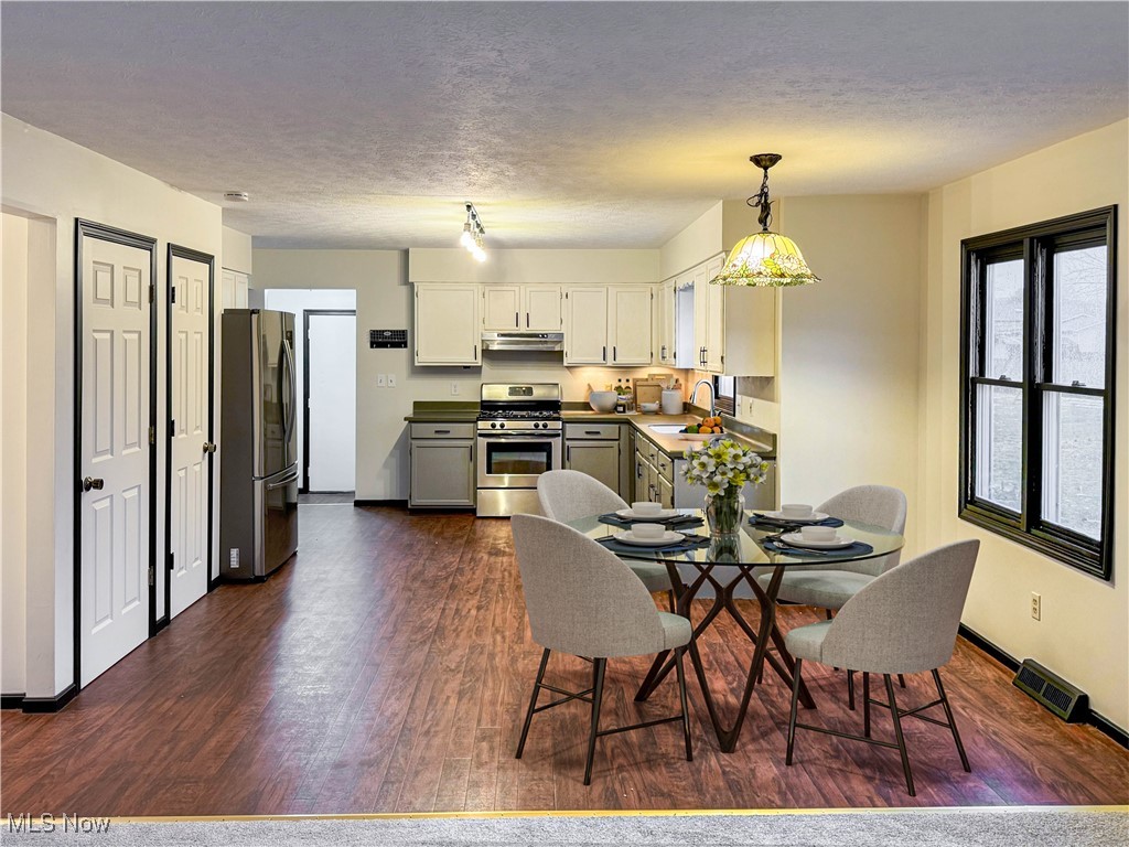 Meanderwood 5 - Residential