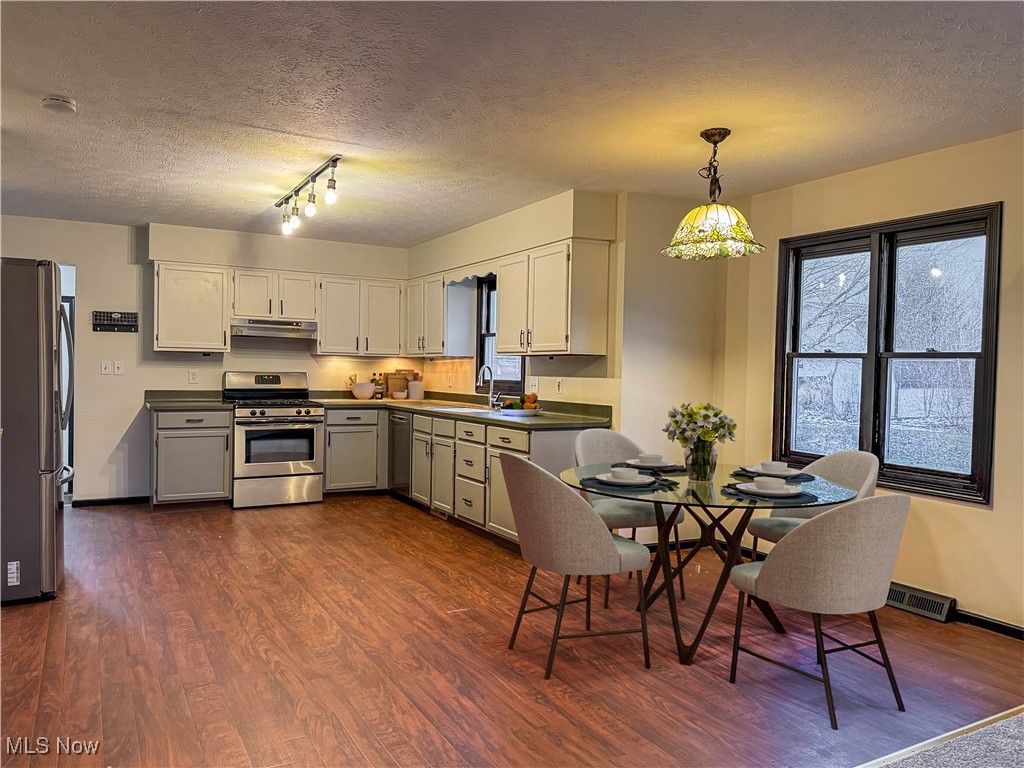 Meanderwood 5 - Residential