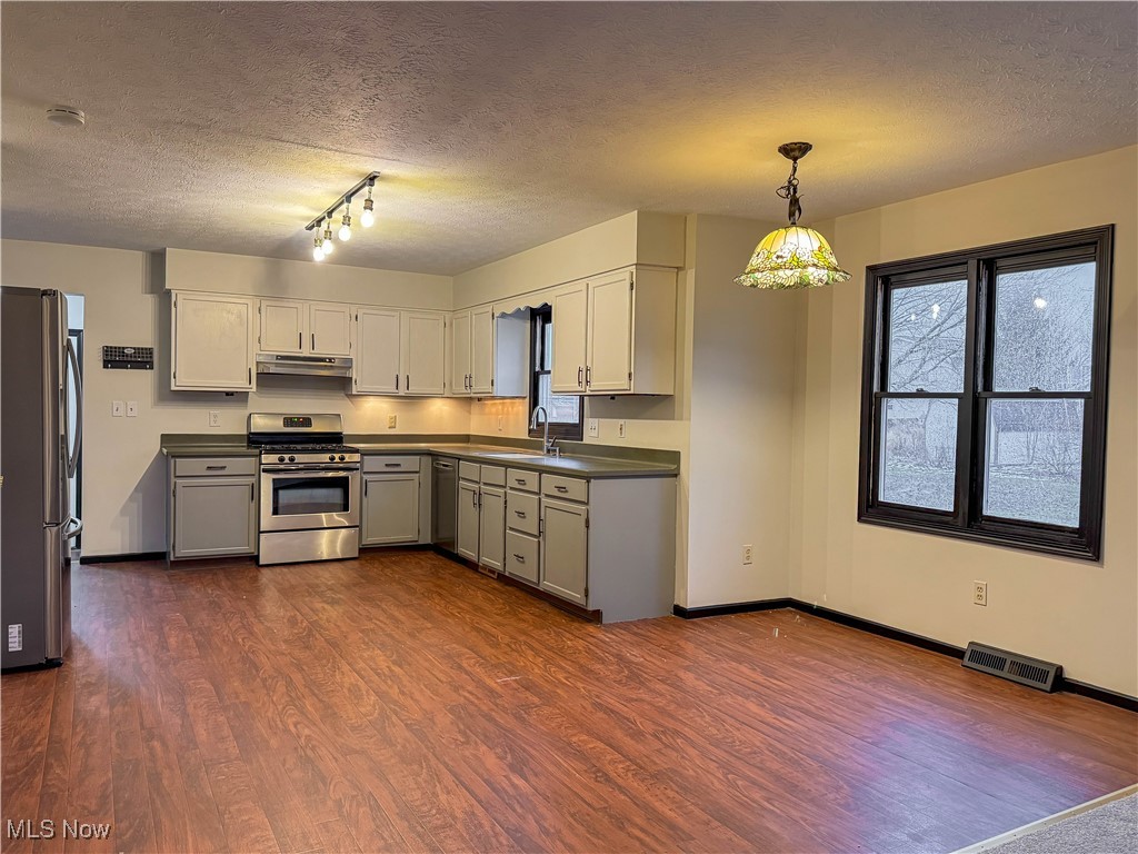 Meanderwood 5 - Residential