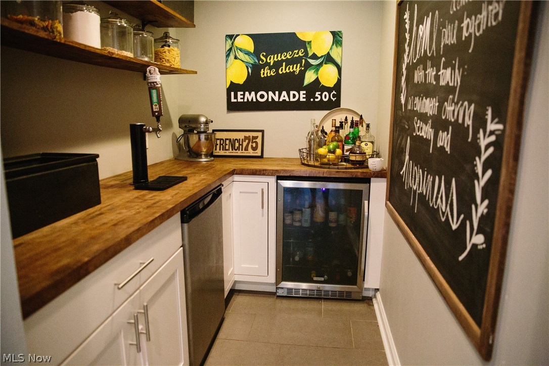 Metropolitan Beach 01 - Residential