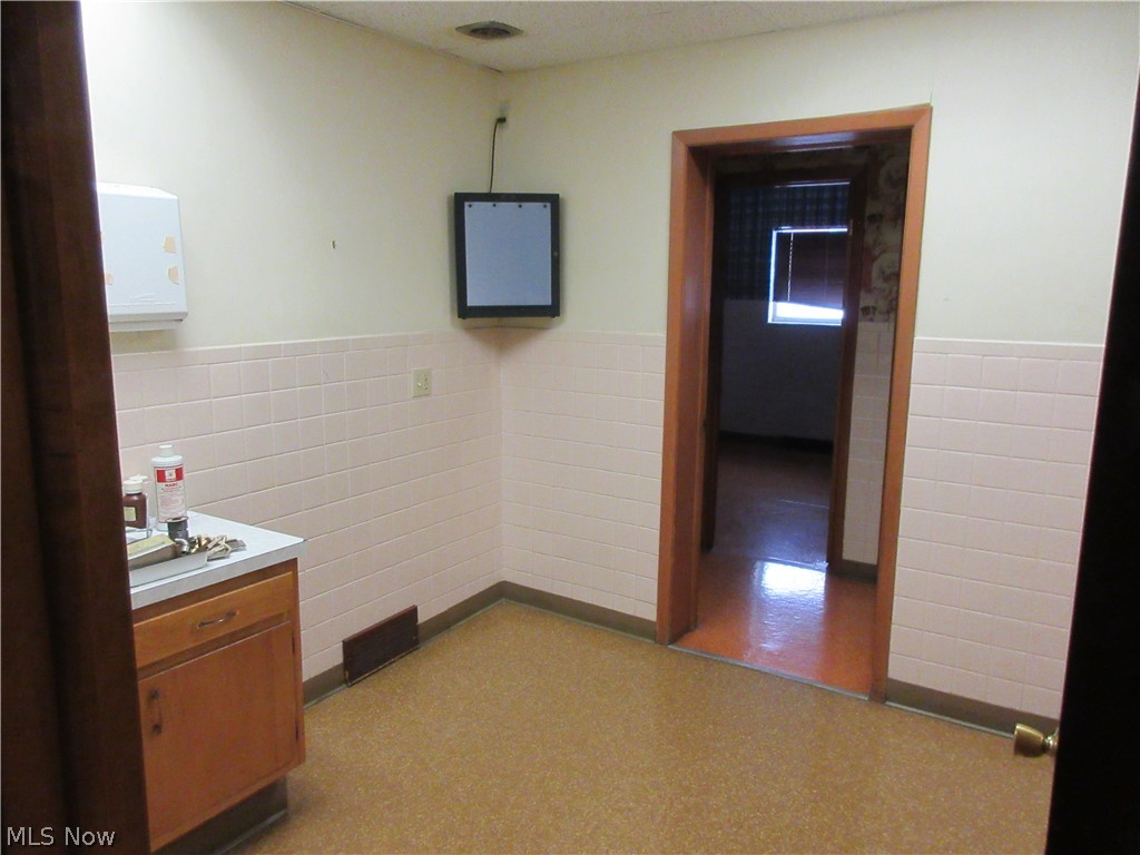 Sh Kleinman Realty Companys F - Commercial Sale