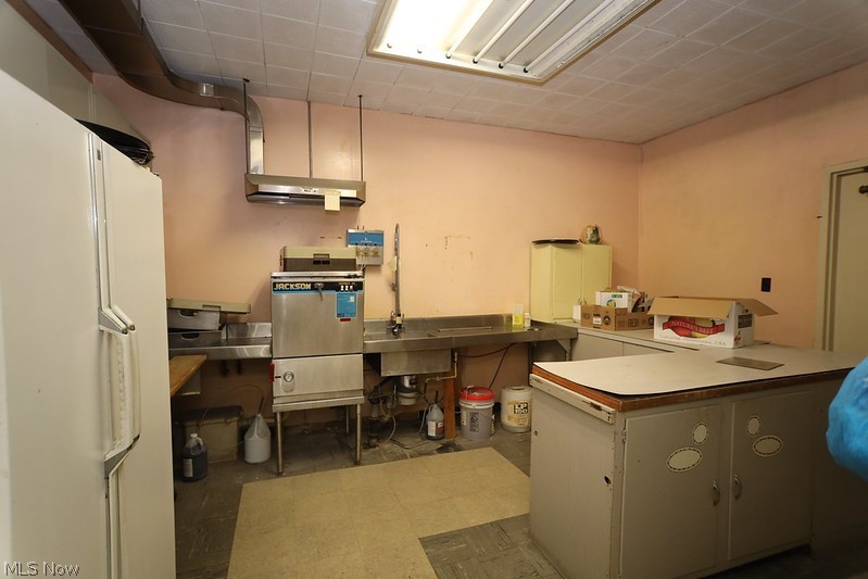 Warrensville - Commercial Sale