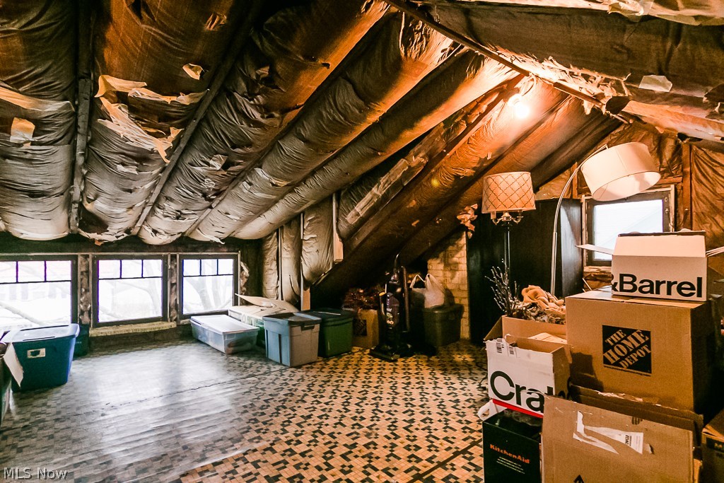 Mathews & Gilberts 02 - Residential