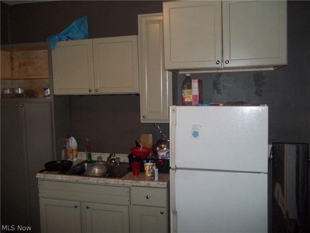 James J Hoyts - Commercial Sale