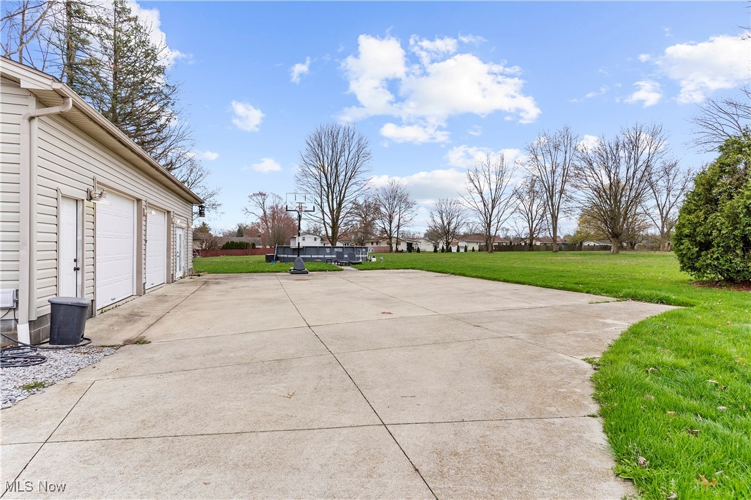 4075 Kirk Road, Austintown, Ohio image 2