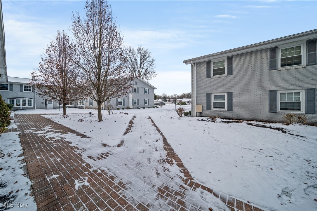 3 Meadowlawn Drive #11, Mentor, Ohio image 32